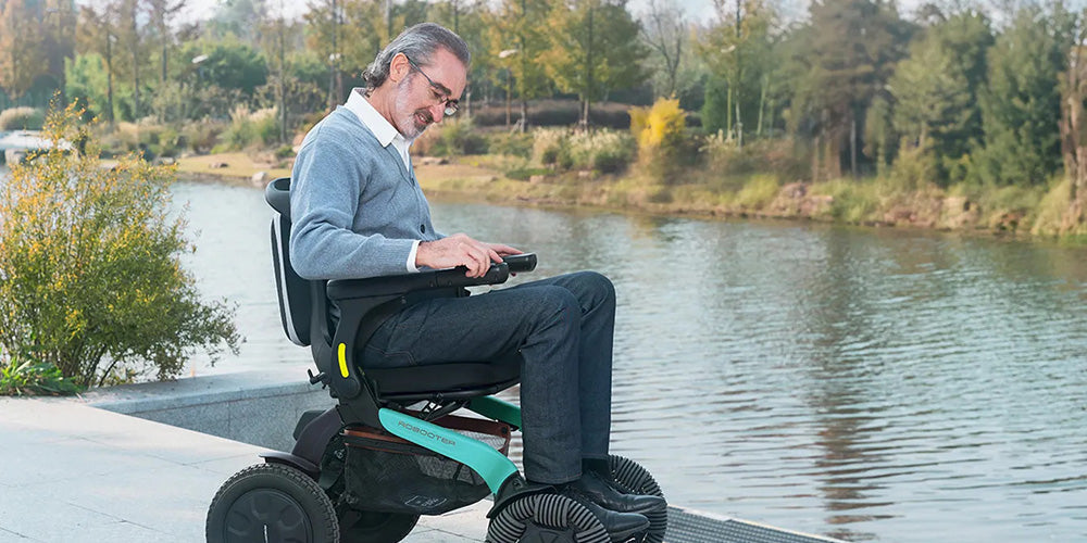 Ervaar de innovatieve opvouwbare elektrische rolstoelen van Robooter