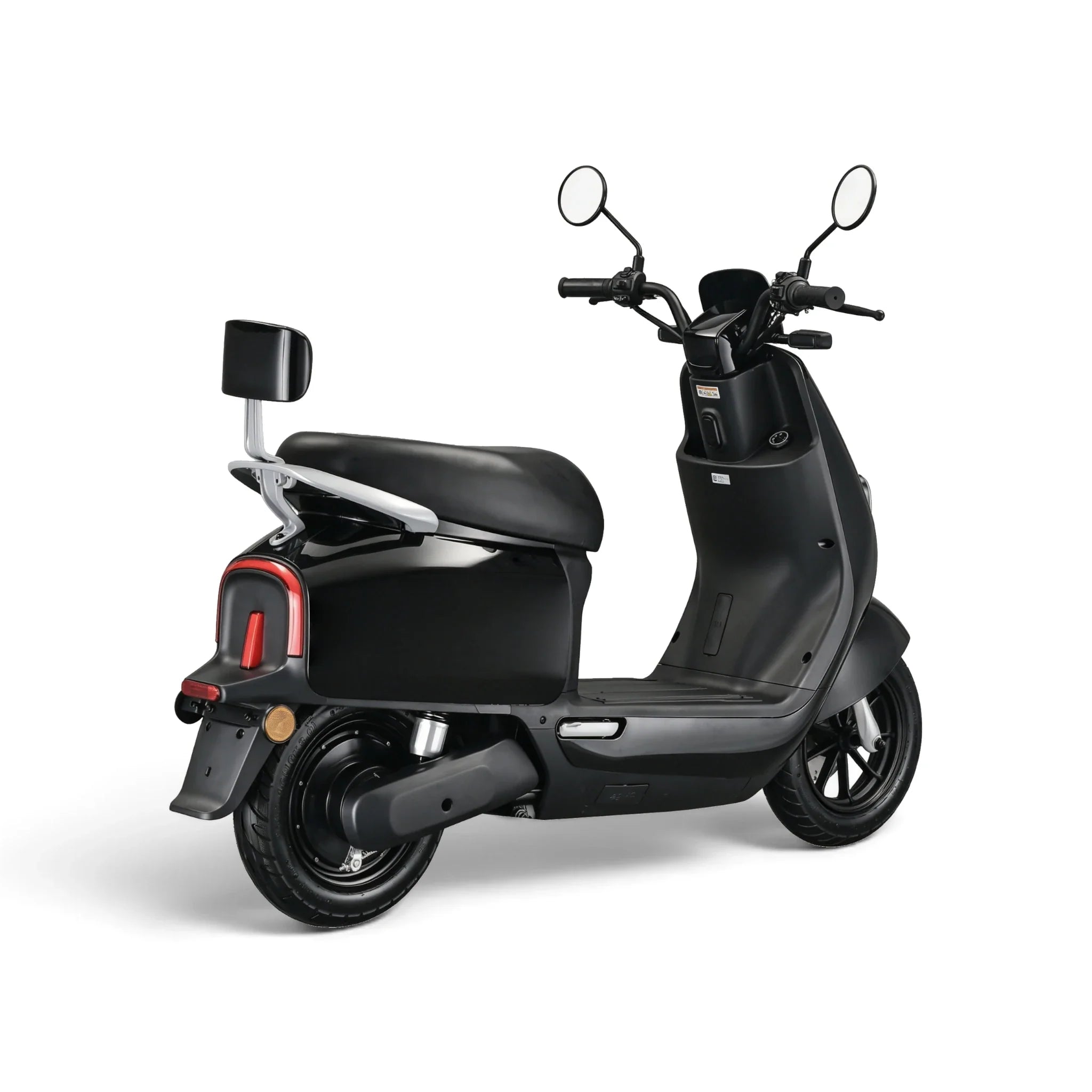 IVA E-GO S1 Zwart van achteren met LED-achterlicht en rugsteun