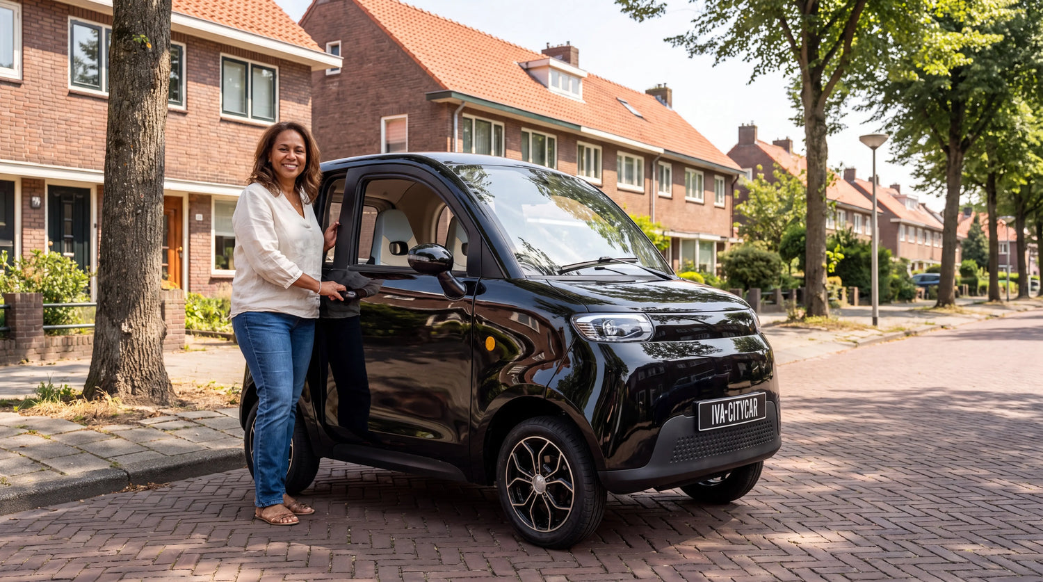 Brommobiel zonder rijbewijs - IVA CityCar A05 in een Nederlandse straat