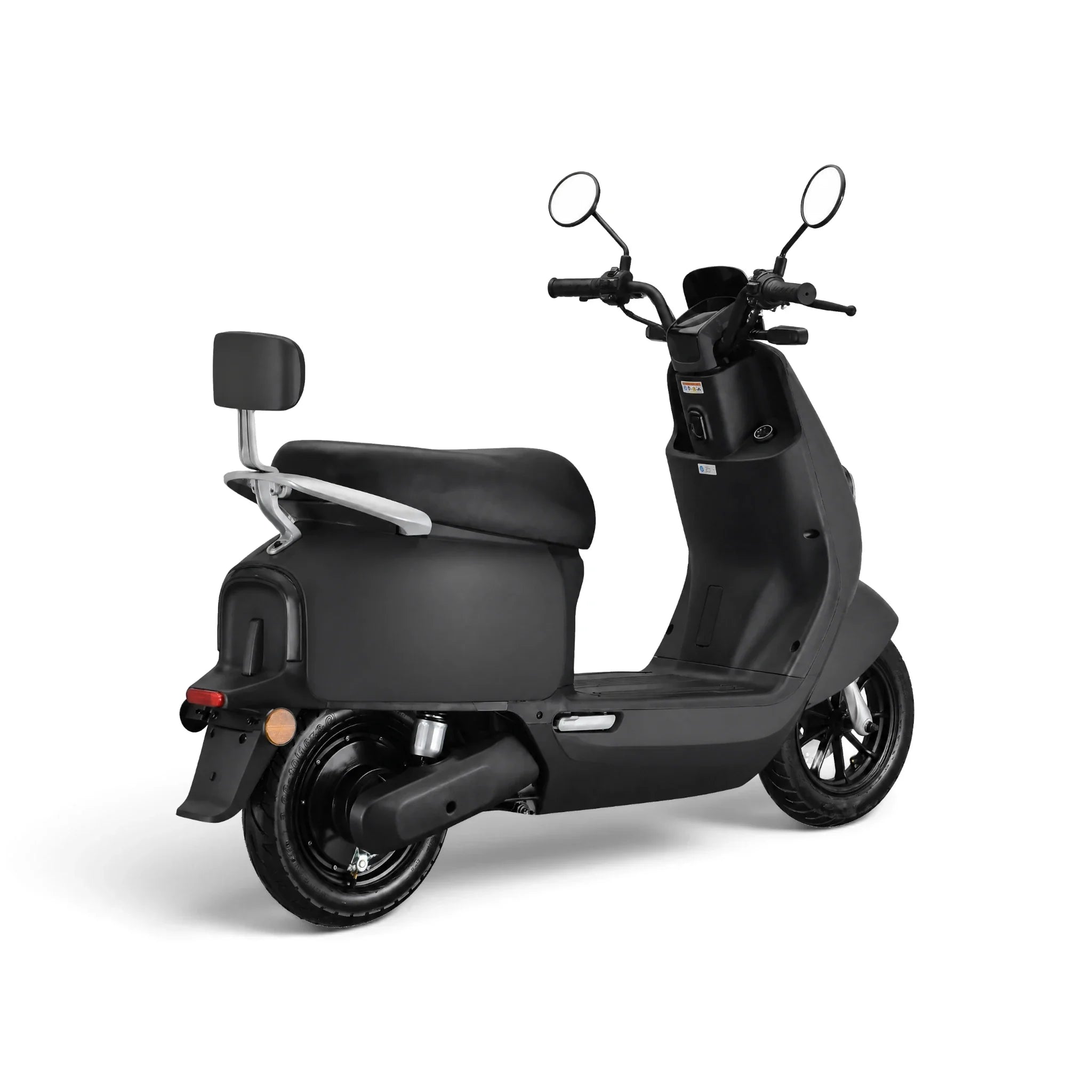 IVA E-GO S1 Matzwart van achteren met LED-achterlicht en rugsteun